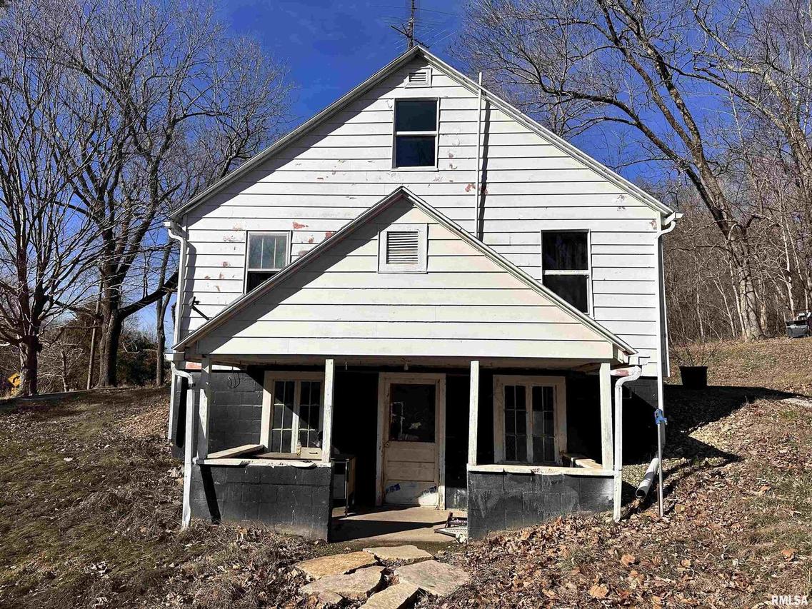 342 Bassett Rd., Elizabethtown, IL 62931