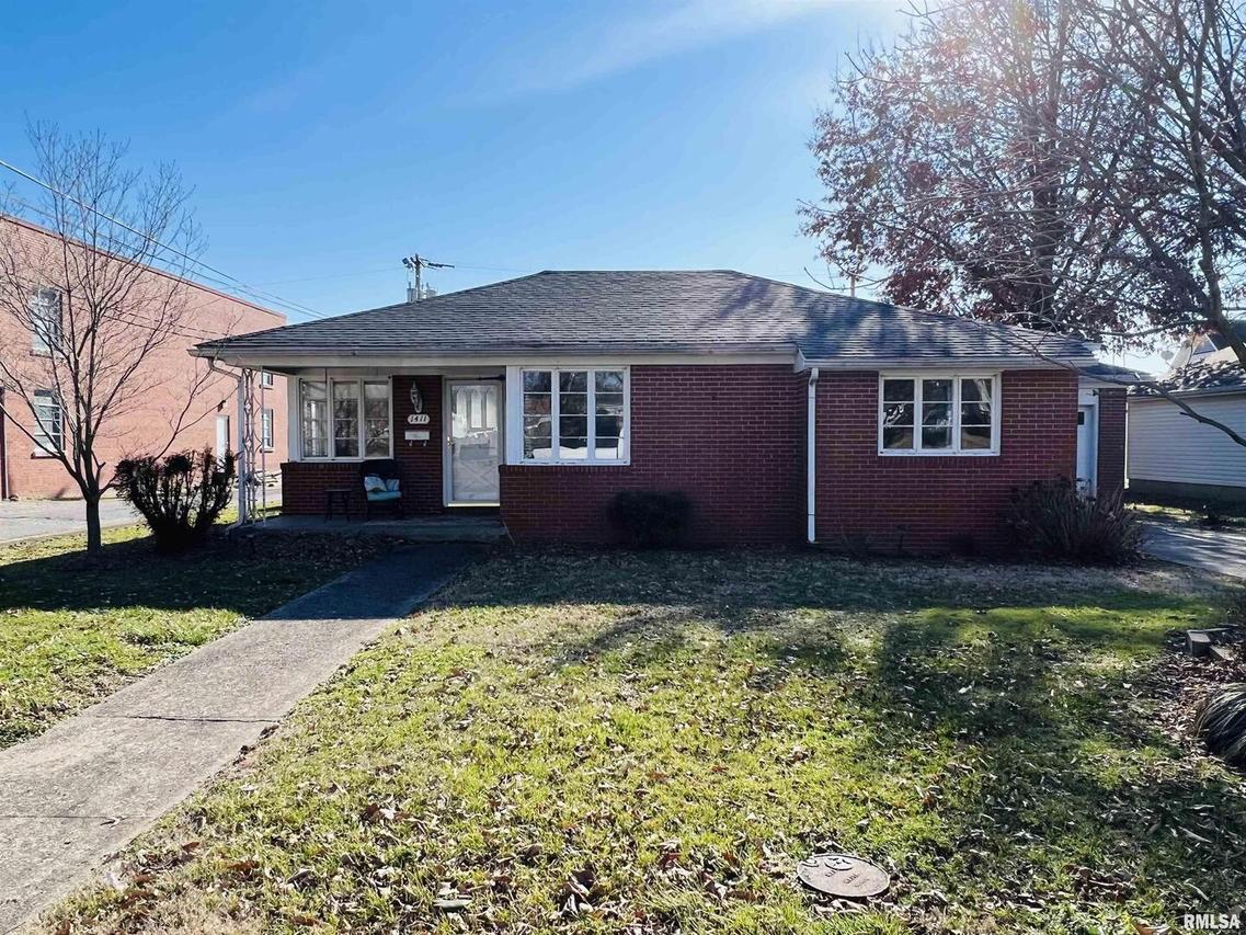 1411 Jackson St., Eldorado, IL 62930