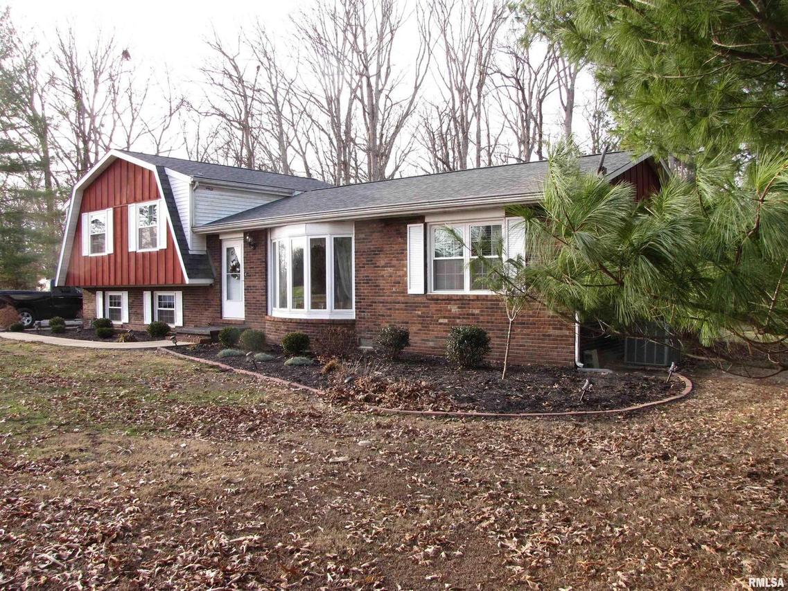 4331 Brown Ln., Salem, IL 62881