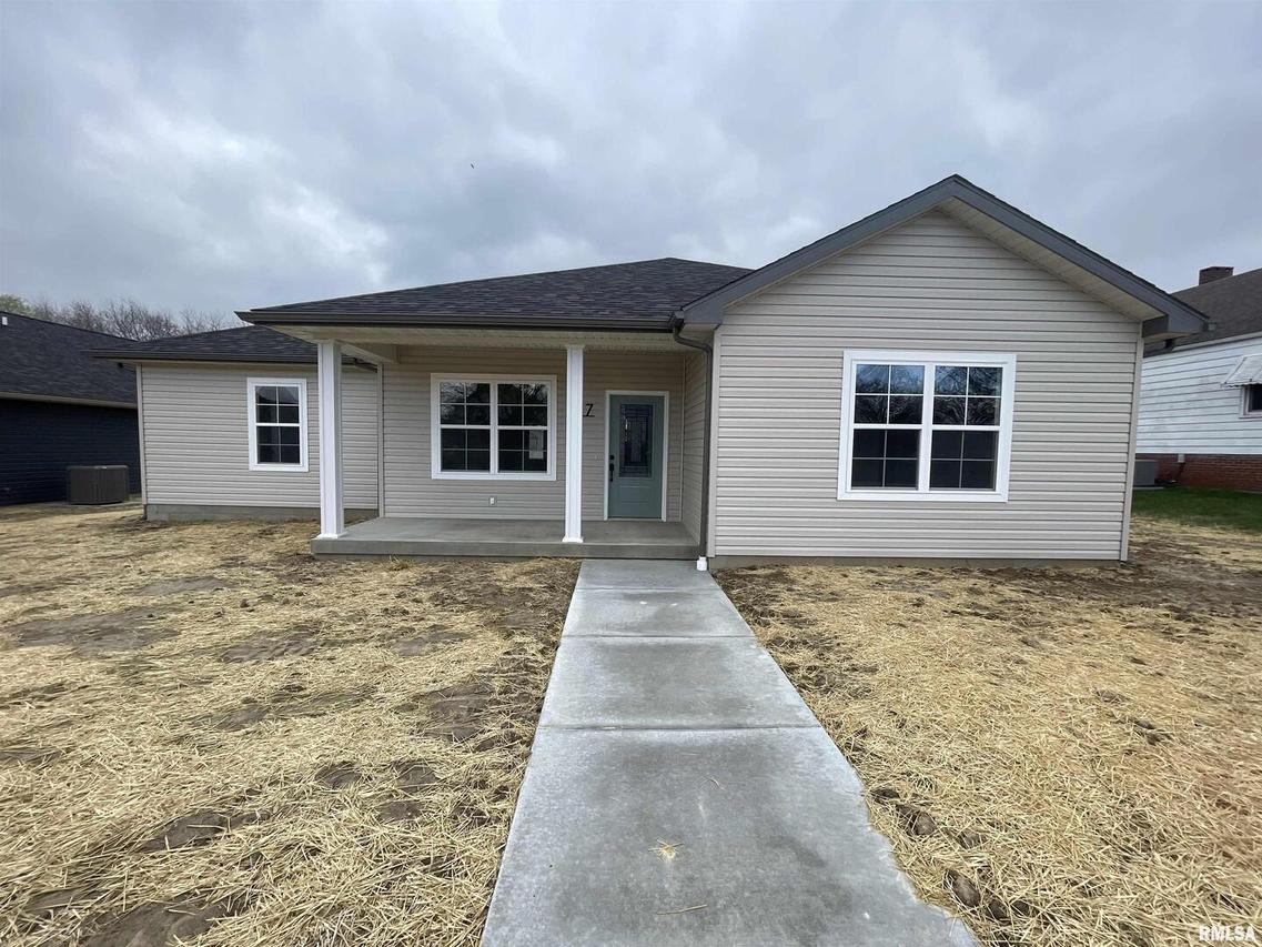 417 S Broadway, Goreville, IL 62939