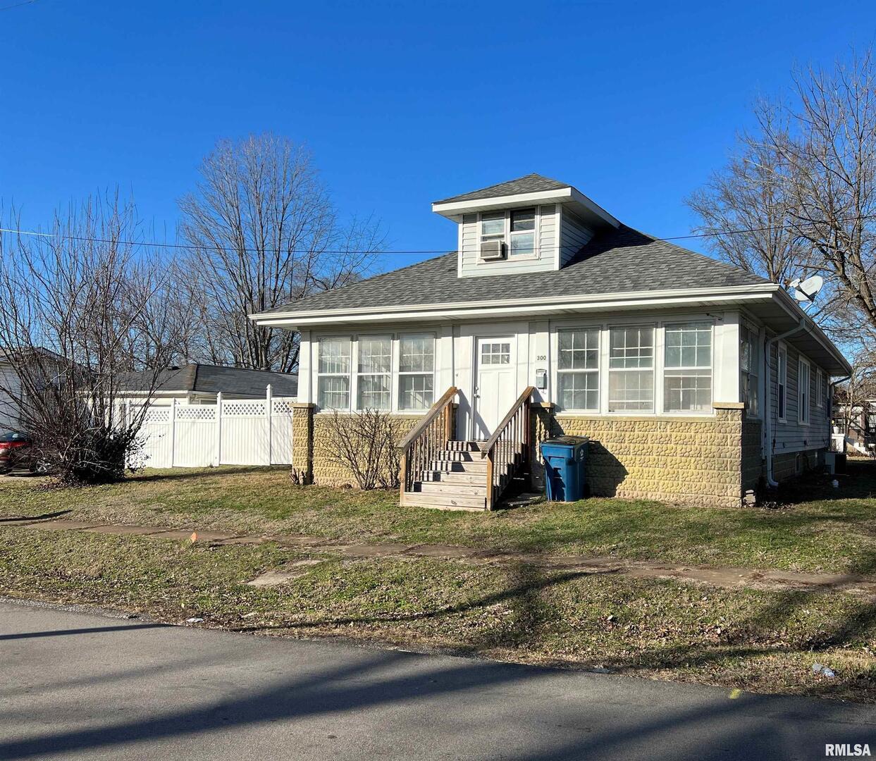 300 W Goodall St., Marion, IL 62959