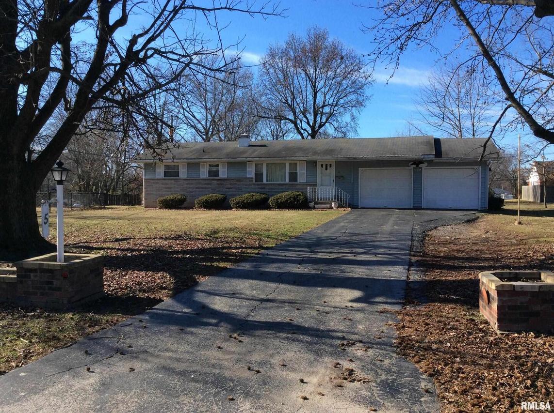 5 Cherry Dr., Mt Vernon, IL 62864