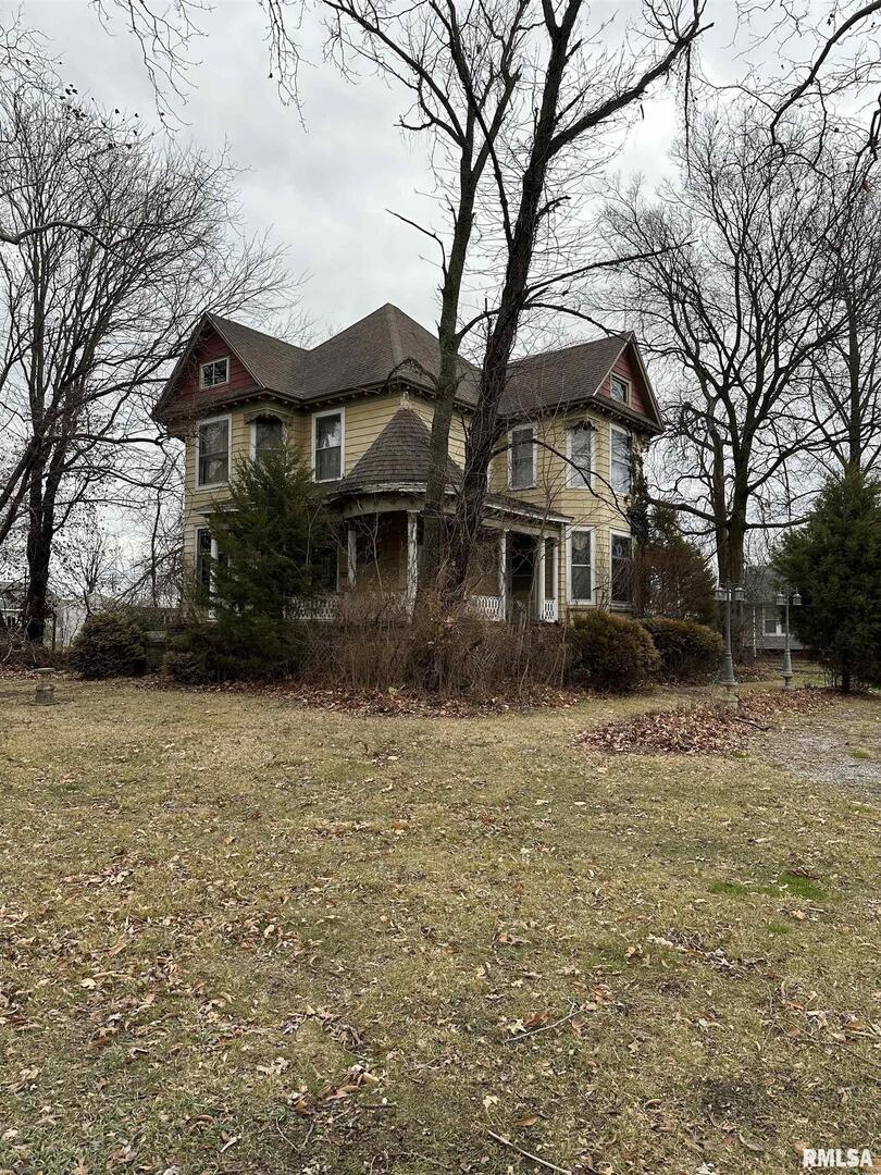 230 S Mulberry St., Duquoin, IL 62832