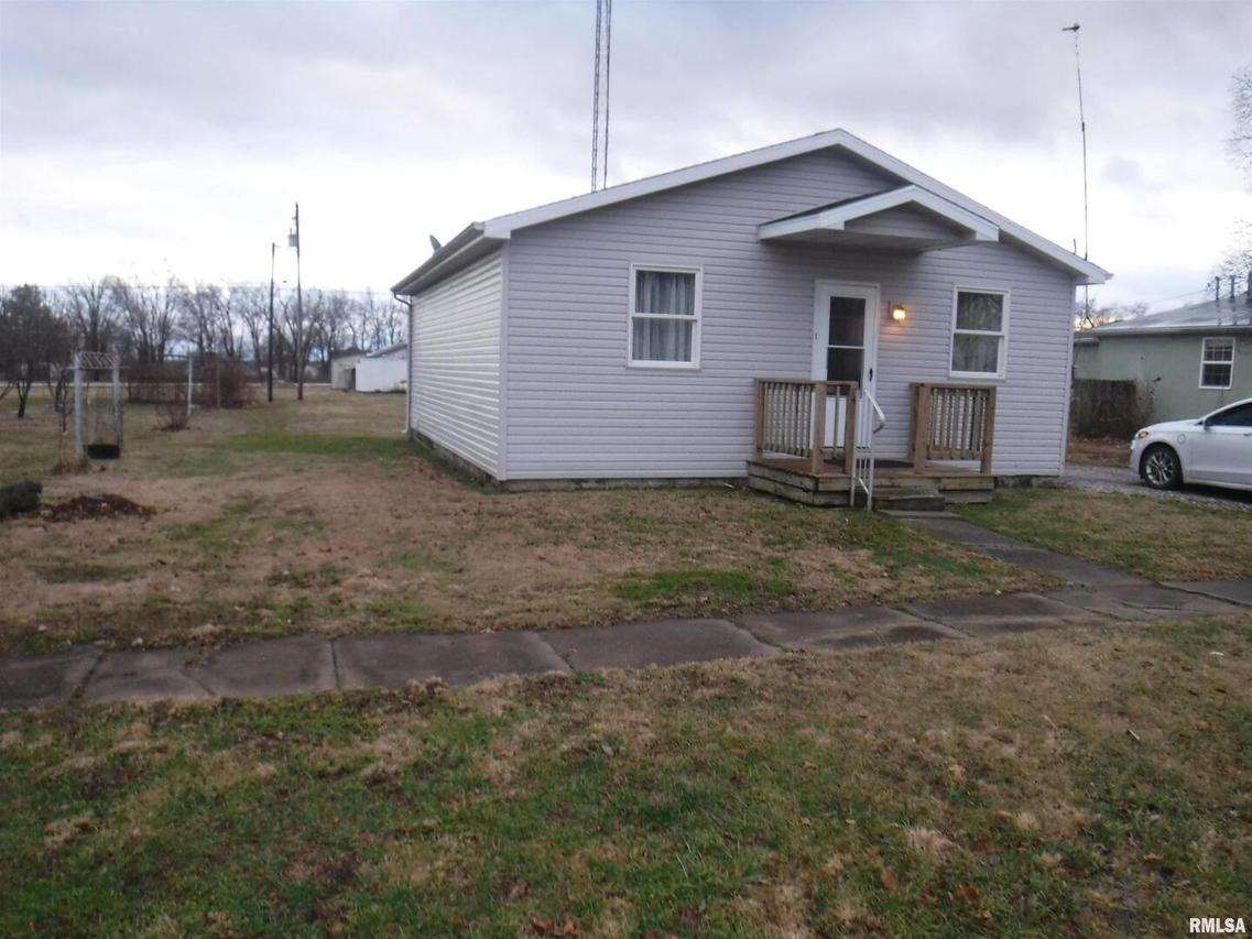 506 Illinois St., Alma, IL 62807