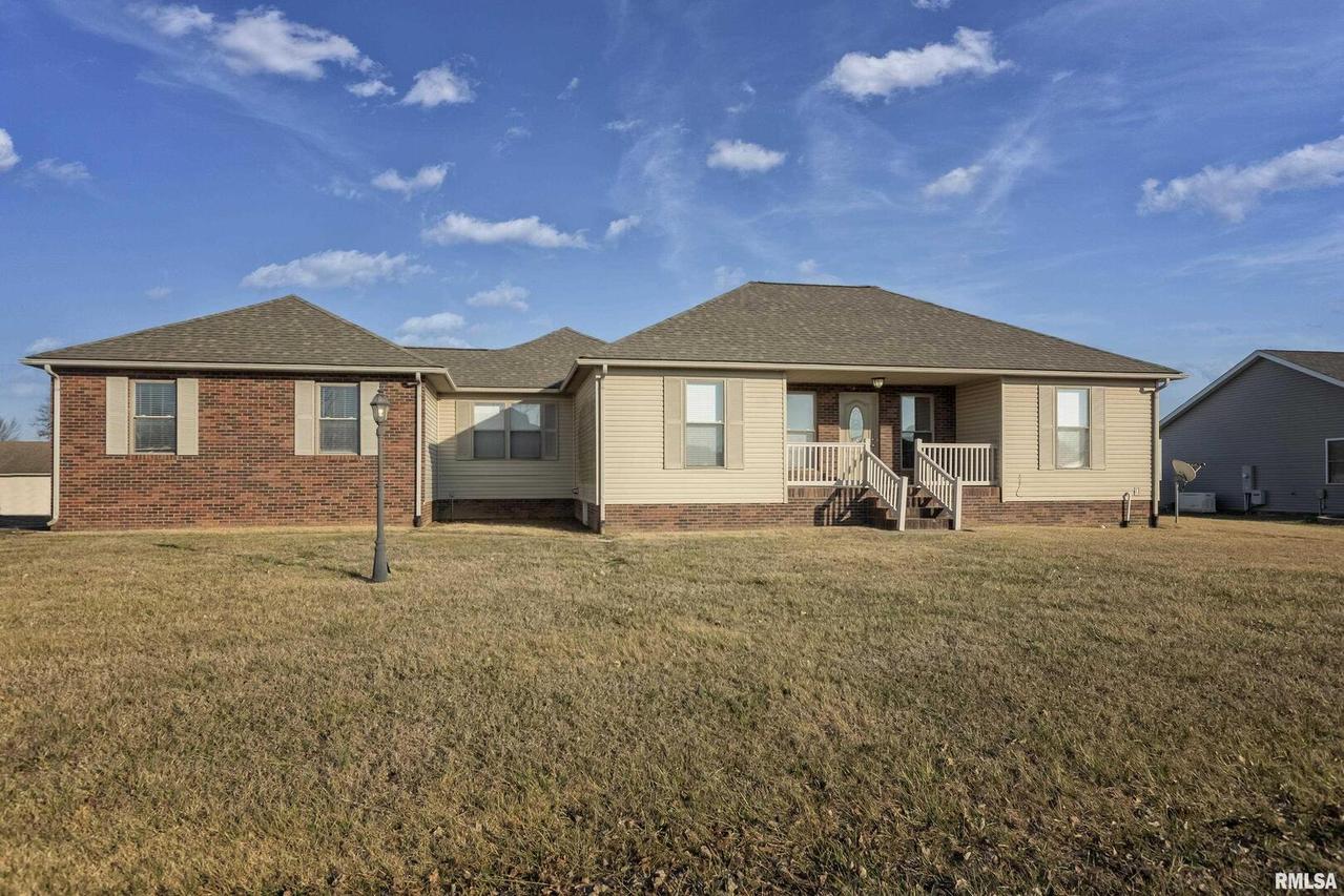 300 Jesse Ln., Herrin, IL 62948