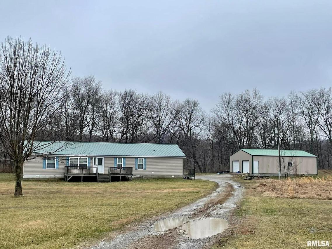 3210 Stockdale Ln., Grantsburg, IL 62943