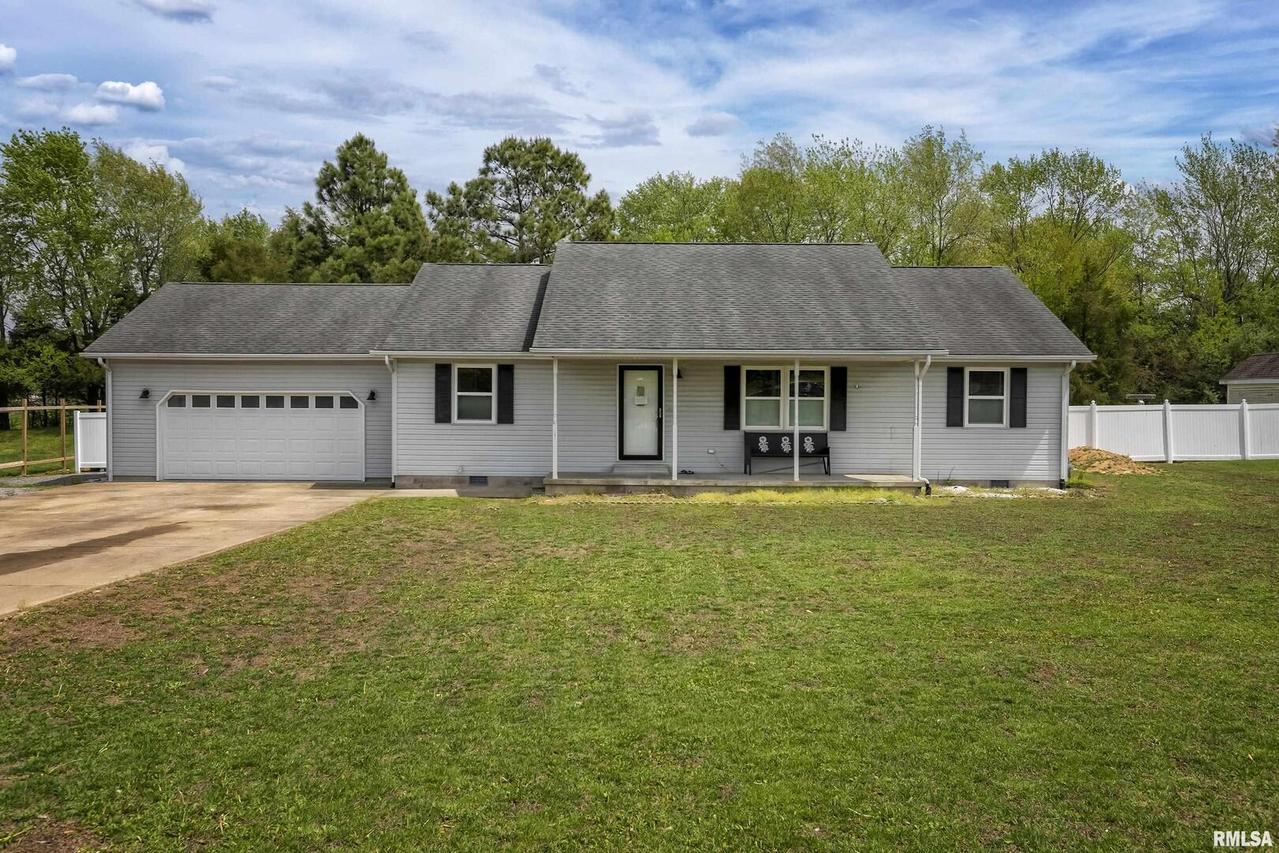 105 Sidney Ln., Goreville, IL 62939