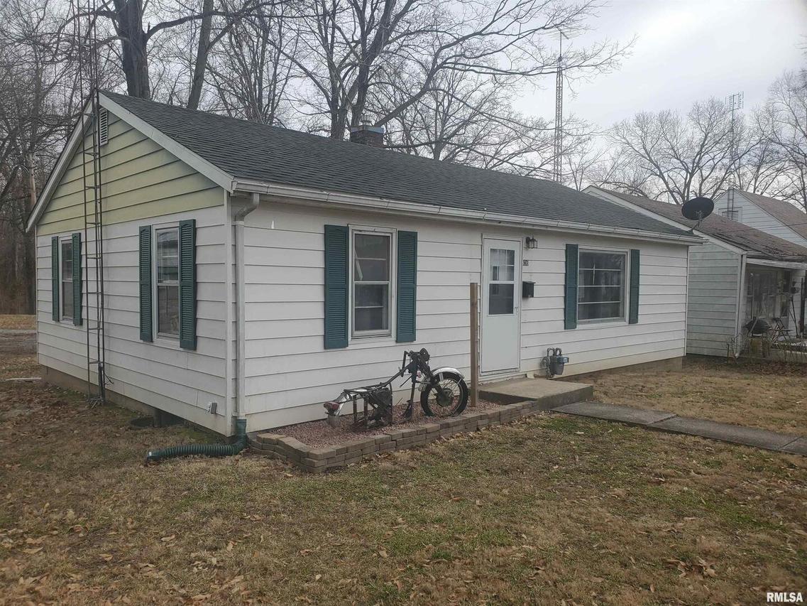 406 N Beaucoup St., Pinckneyville, IL 62274