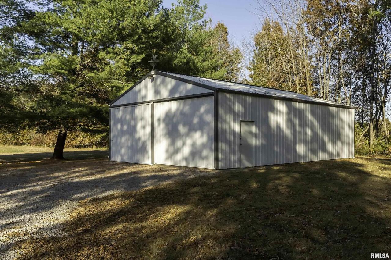 4270  a N Cooley Ln., Bonnie, IL 62816