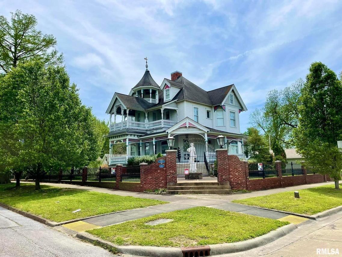 200 E 3rd St., Metropolis, IL 62960