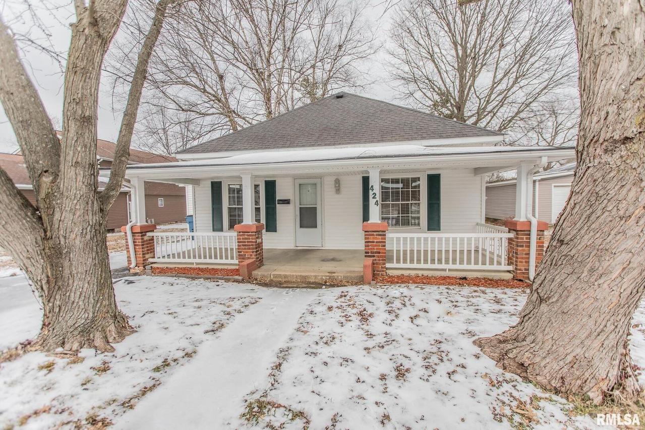 424 Elles Ave., Carterville, IL 62918