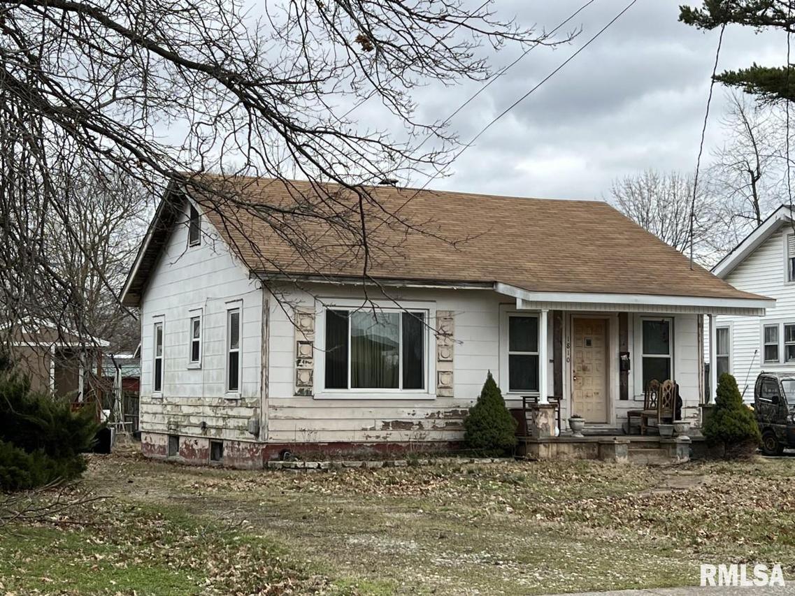 1810 North Ave., Metropolis, IL 62960