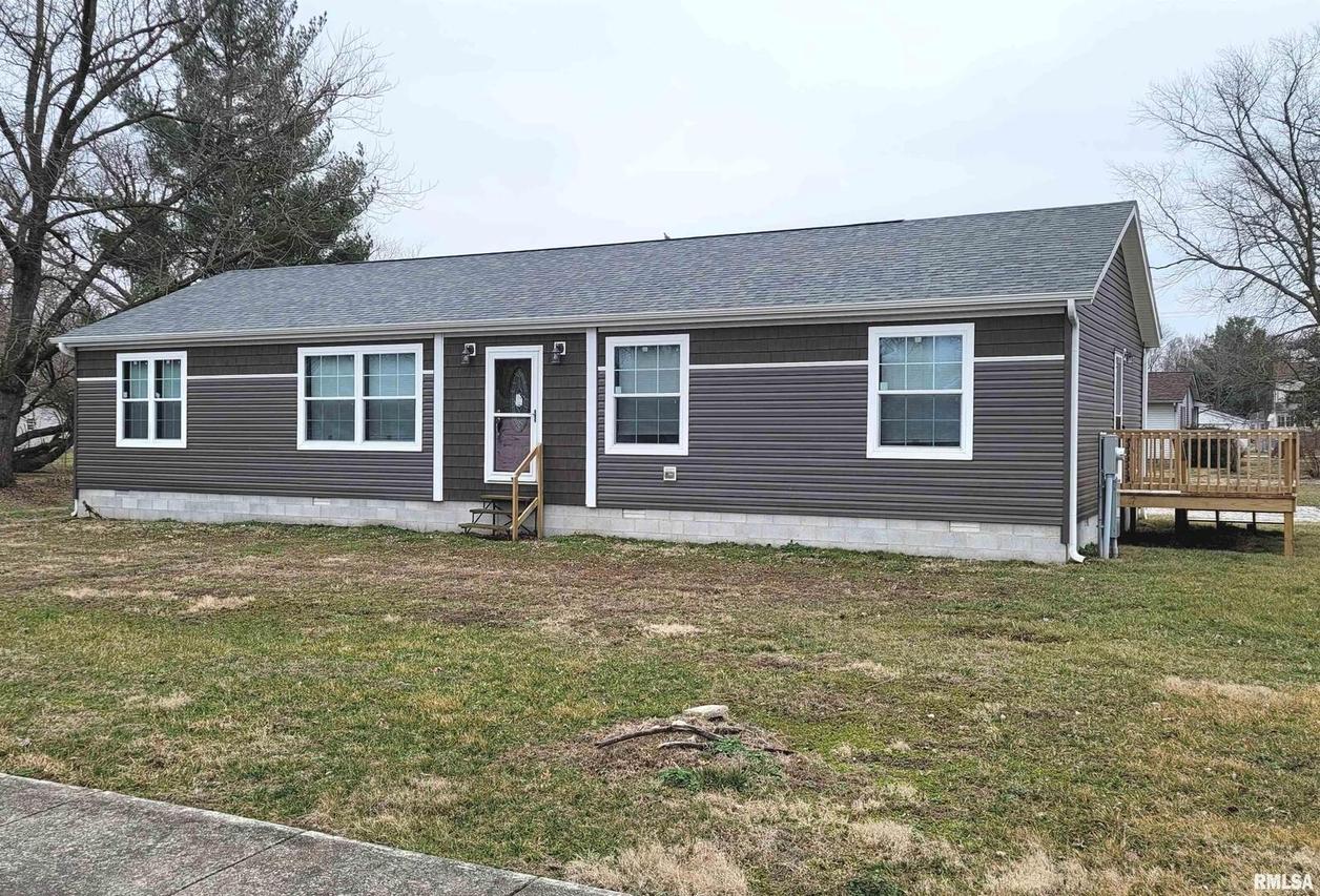 500 Thomas St., Iuka, IL 62849