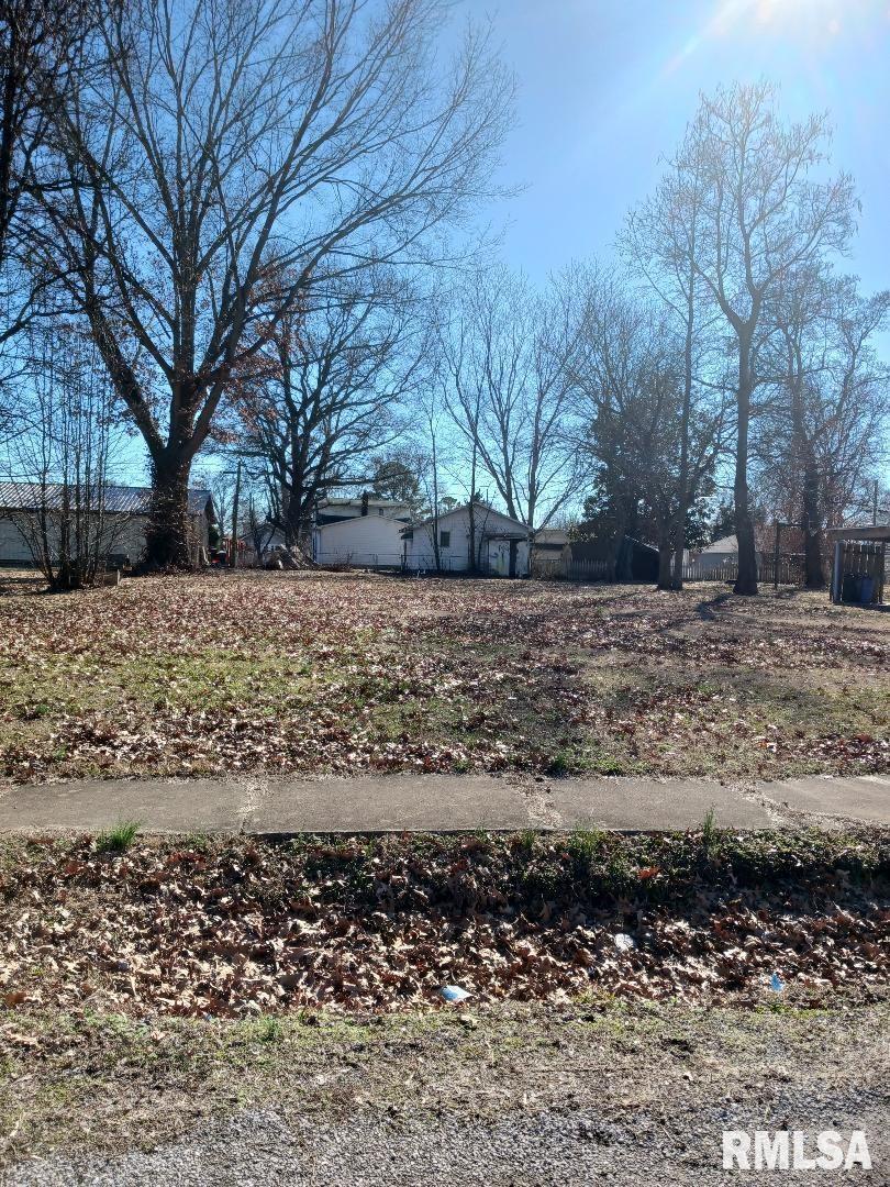 608 E 4th St., West Frankfort, IL 62896