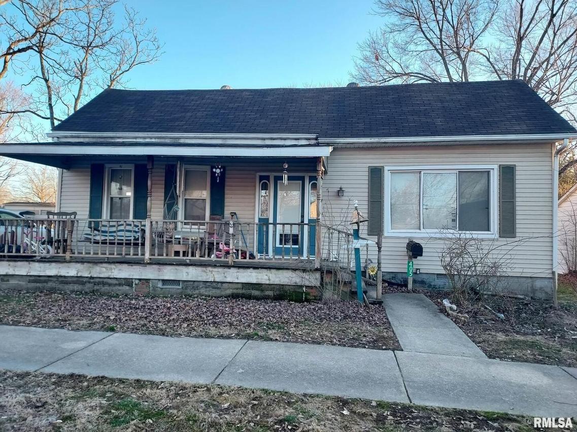 405 E Market St., Mcleansboro, IL 62859