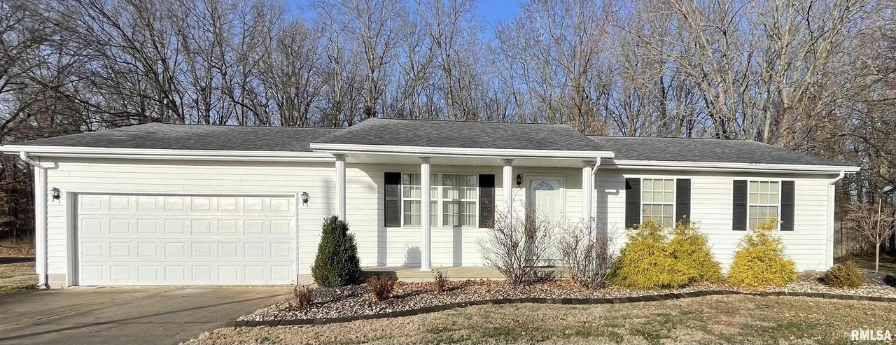 32 Lakewood Dr., Centralia, IL 62801