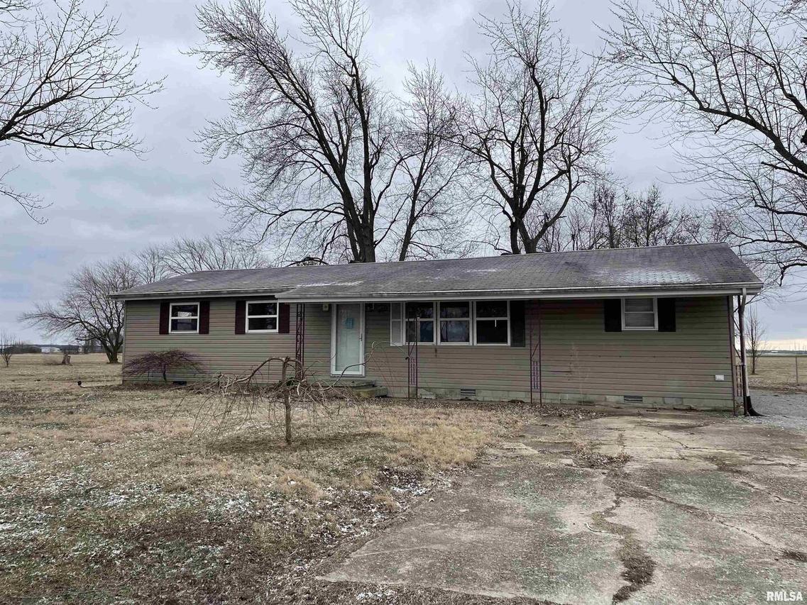 409 E Croan St., Irvington, IL 62848