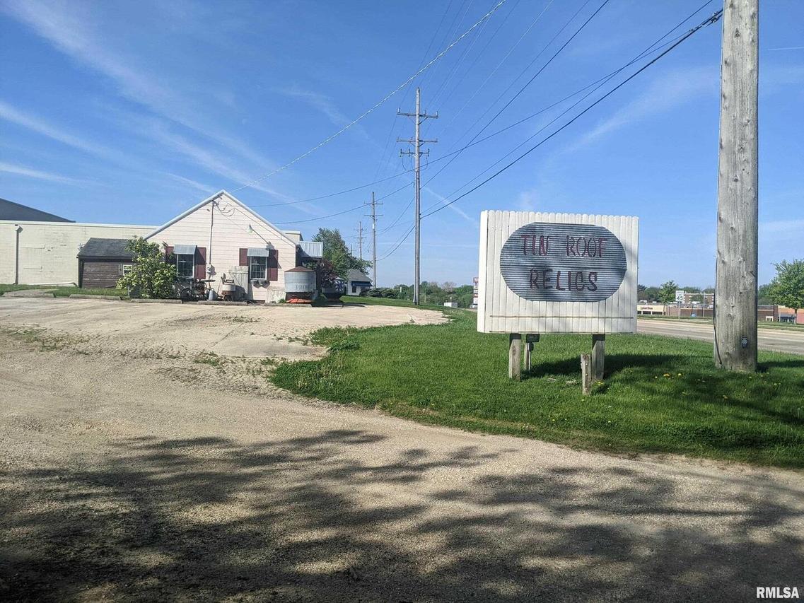 3009 E Lincolnway Hwy., Sterling, IL 61081