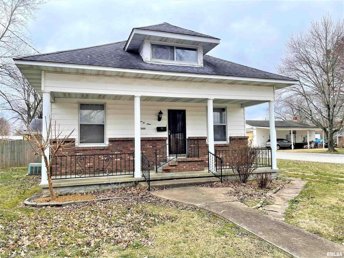 1309 W Walnut St., Marion, IL 62959