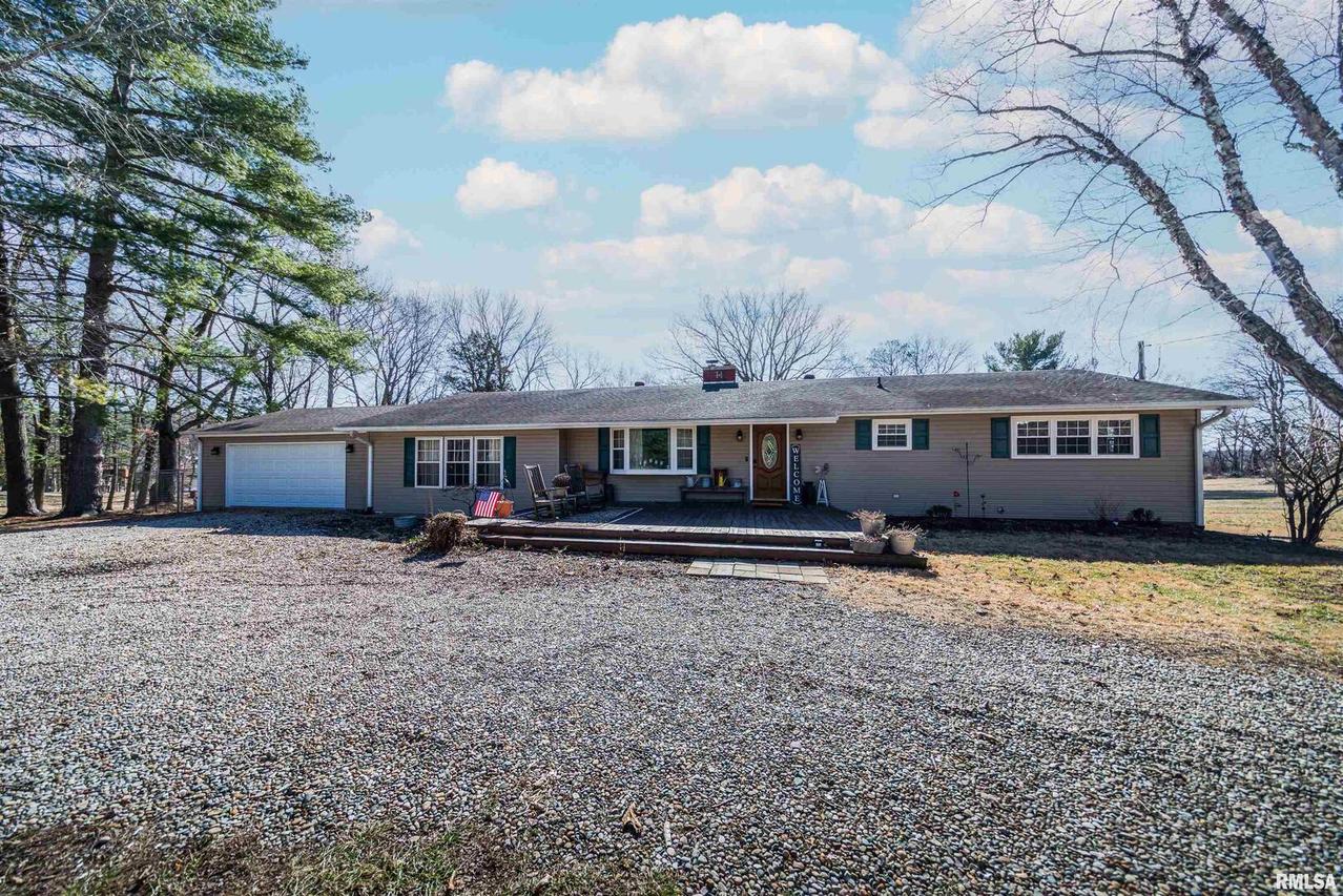 994 County Road 2035 E Lane, Fairfield, IL 62837