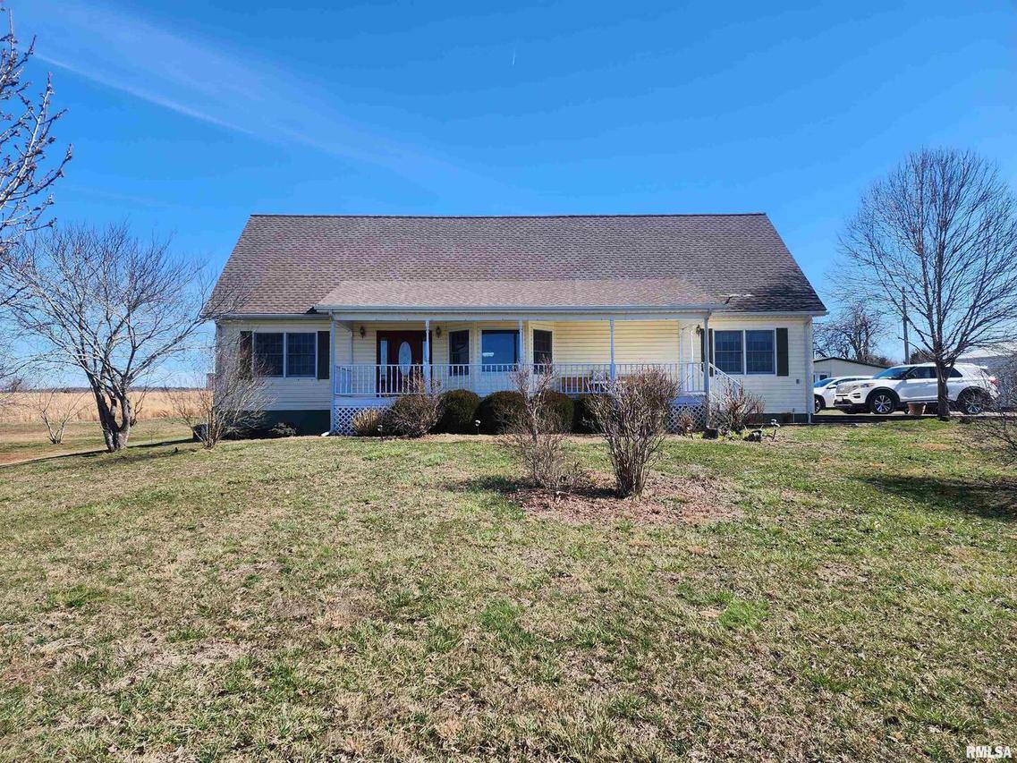 9 Taylor Rd., Golconda, IL 62938