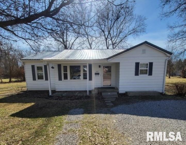 1009 Pace Ave., Mt Vernon, IL 62864