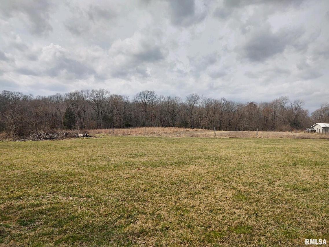 185 Tunnel Valley Ln., Tunnel Hill, IL 62972