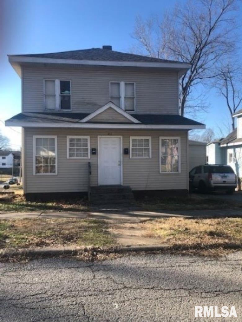 401 W Elm St. #2- 3 Bed Duplex with, Carbondale, IL 62901