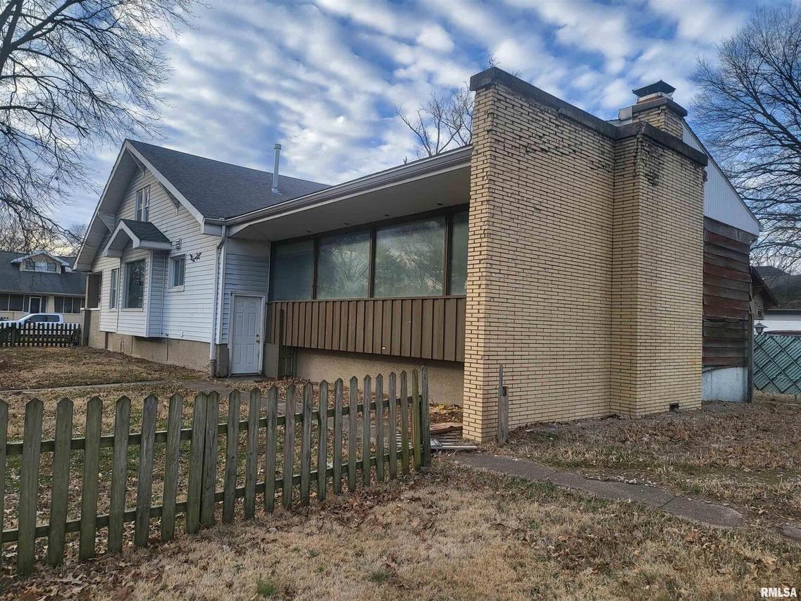 435 Leafland Ave., Centralia, IL 62801