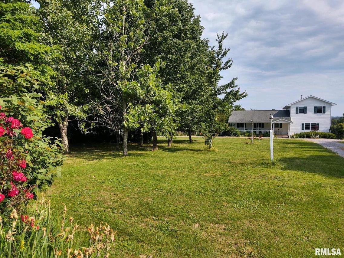 1880 S Walnut Grove Rd., Ozark, IL 62972