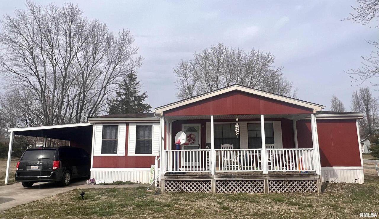 208 Virginia St., Cambria, IL 62915