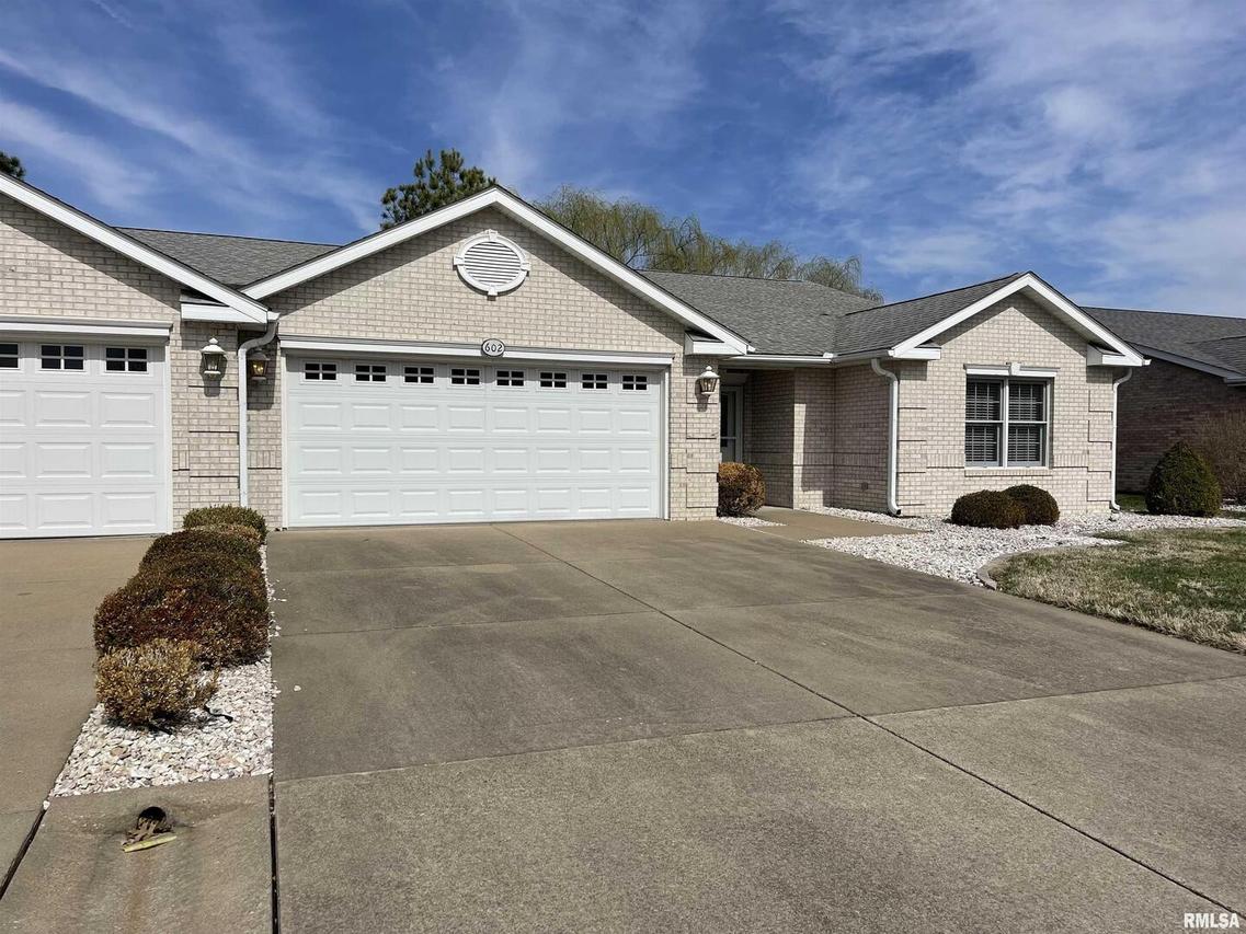 602 Lake Harbor Dr., Marion, IL 62959