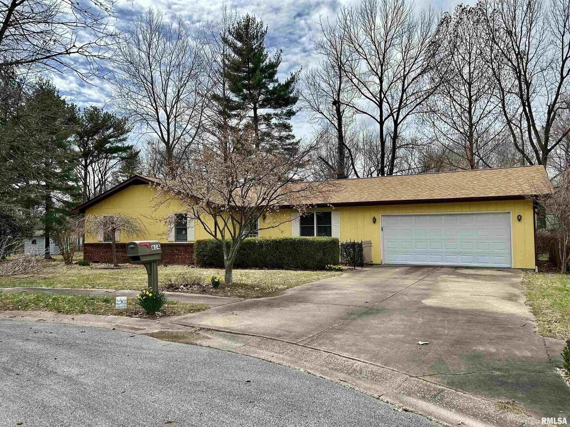 614 S Wedgewood Ln., Carbondale, IL 62901