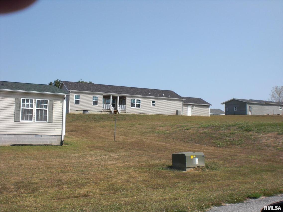 5784 Arctic Fox Dr Dr., Carterville, IL 62918