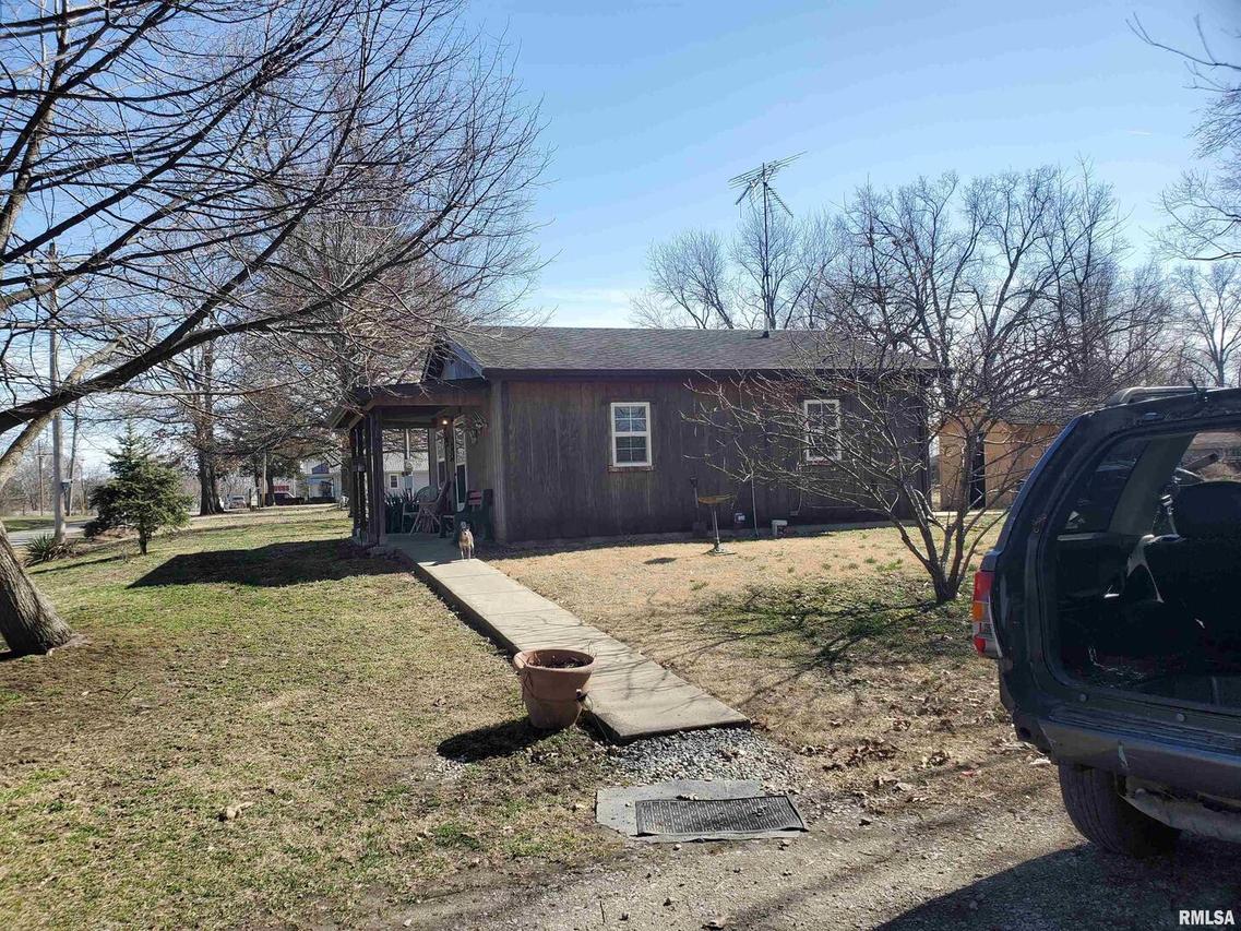 3988 Azalea Rd., Pinckneyville, IL 62274