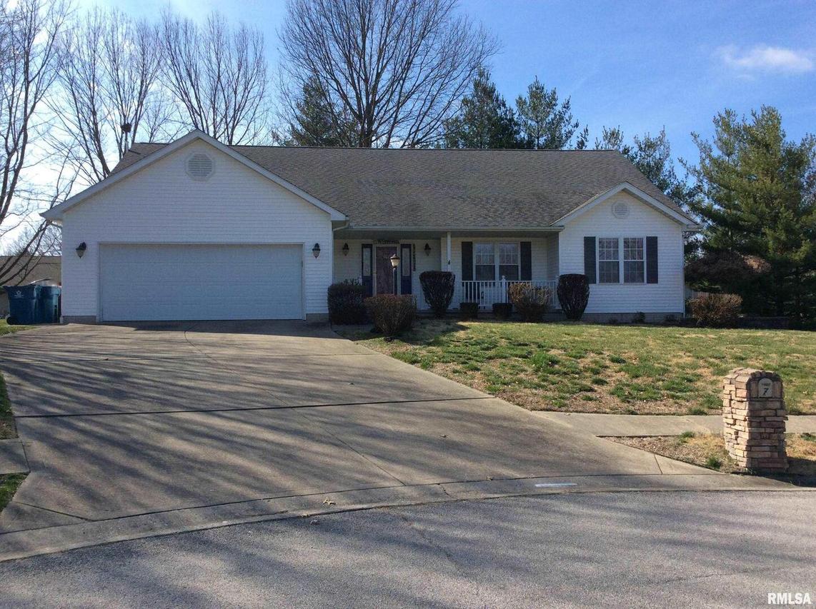 7 Warwick Ln., Mt Vernon, IL 62864