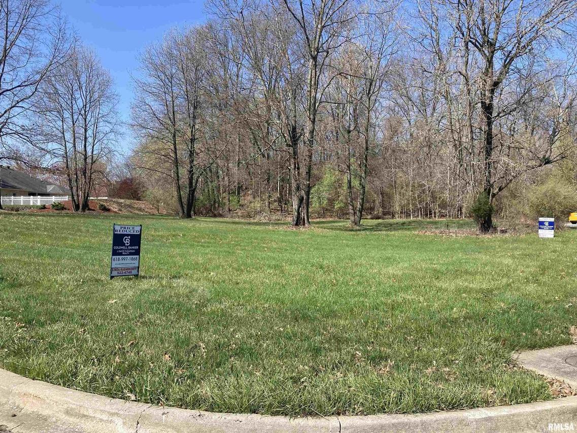 134 & 135 Kokopelli Dr., Marion, IL 62959