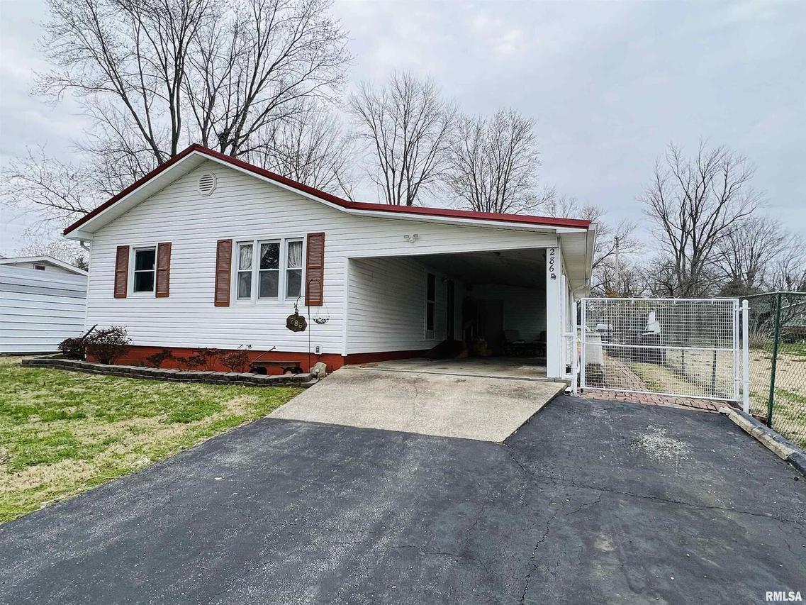 286 W Roosevelt Ave., Shawneetown, IL 62984
