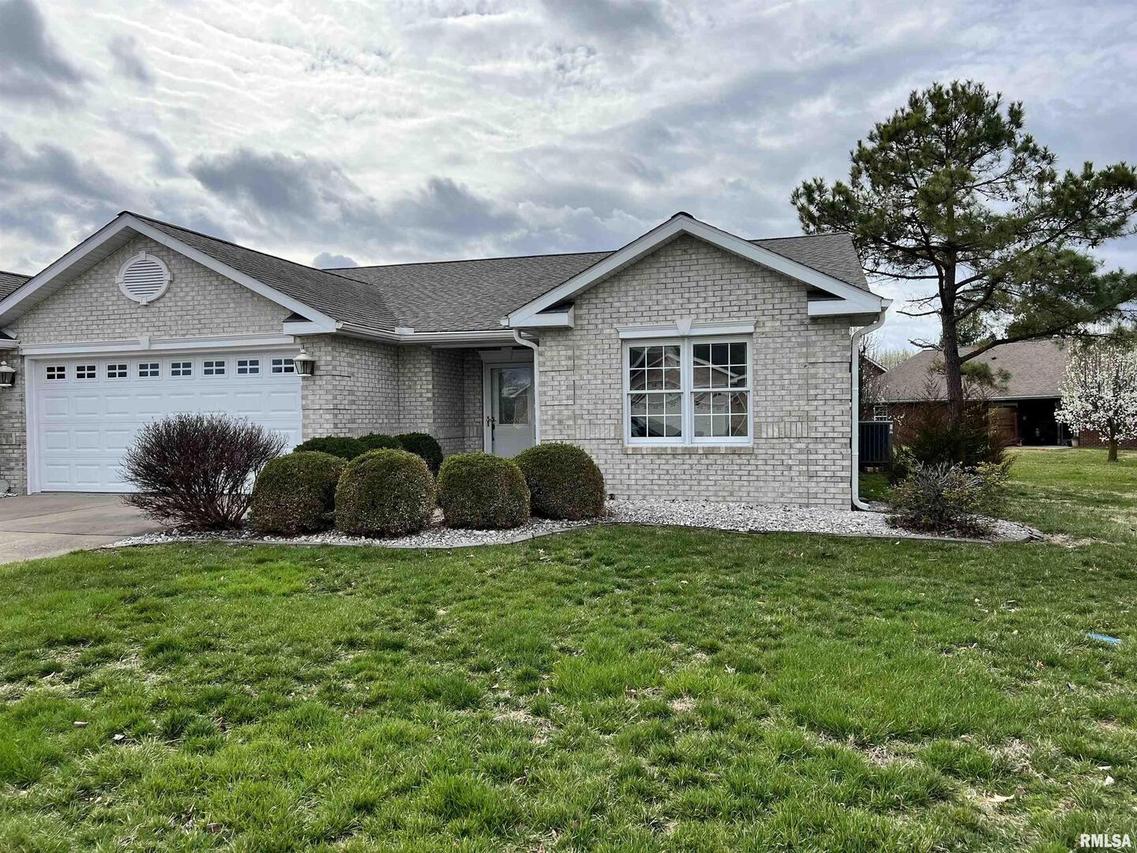 610 Lake Harbor Dr., Marion, IL 62959