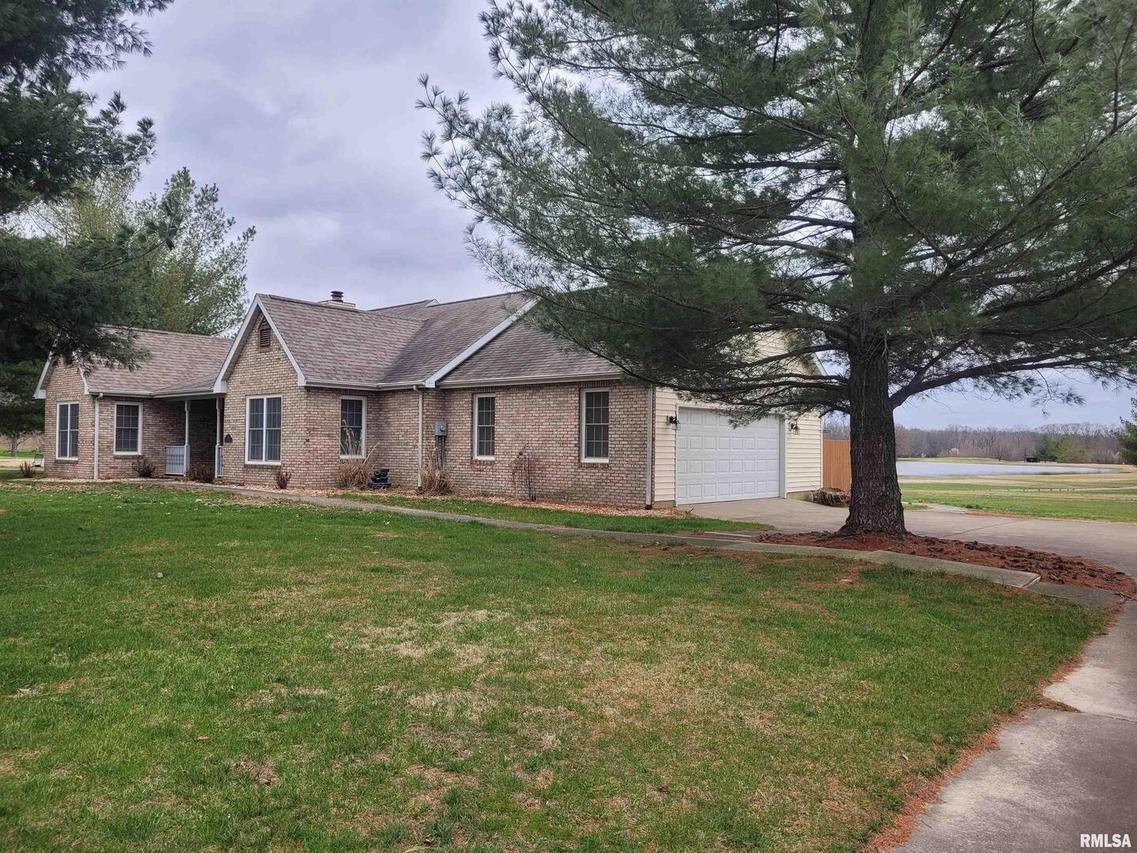 35 Country Club Rd., Mt Vernon, IL 62864