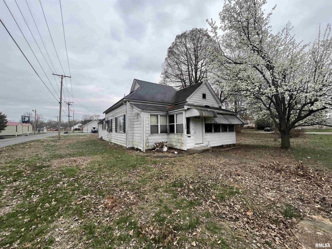 1020 N 16th St., Herrin, IL 62948