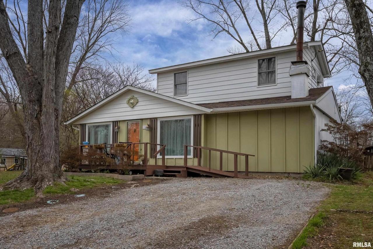 1021 W Laurel St., Carbondale, IL 62901