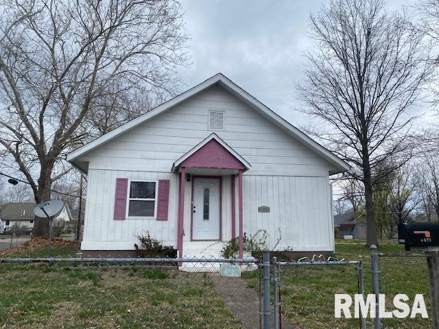 1421 W Cherry St., Herrin, IL 62948