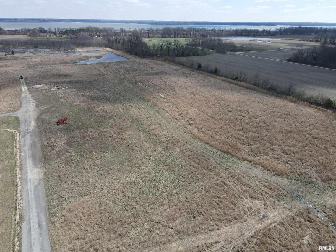 2328 N Keystone Ln., Bonnie, IL 62816