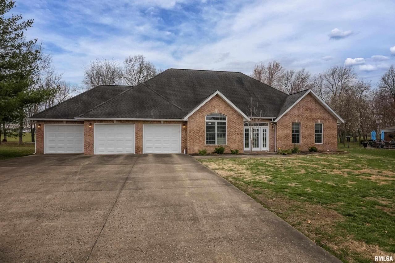 1410 Augusta Dr., Marion, IL 62959