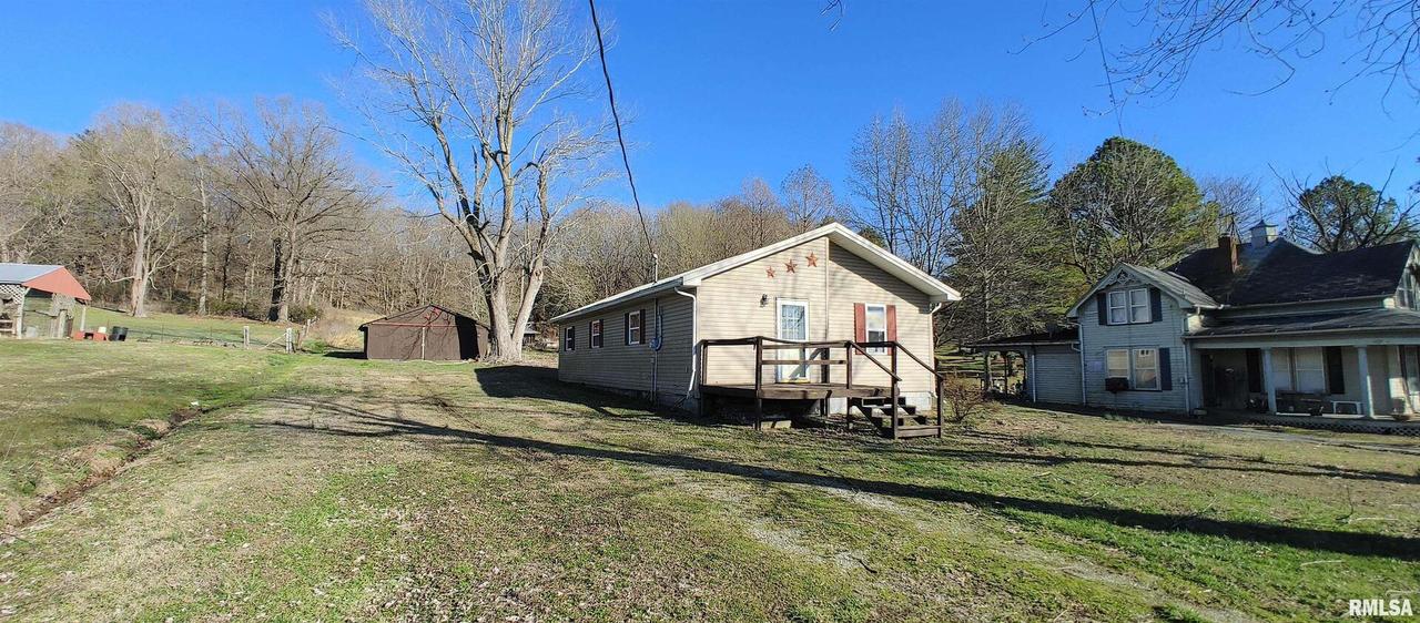 215 Railroad St., Cypress, IL 62923