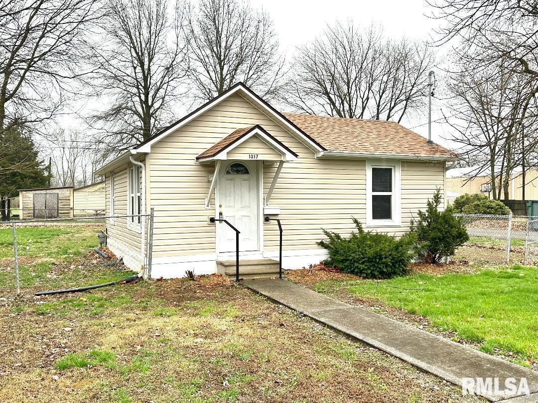 1317 S Hickory St., Centralia, IL 62801
