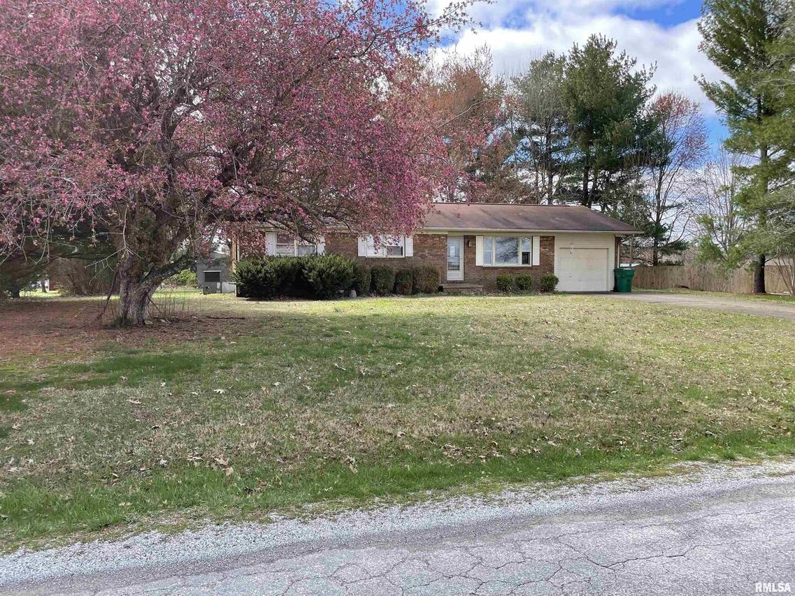 4418 Hayes Rd., Metropolis, IL 62960