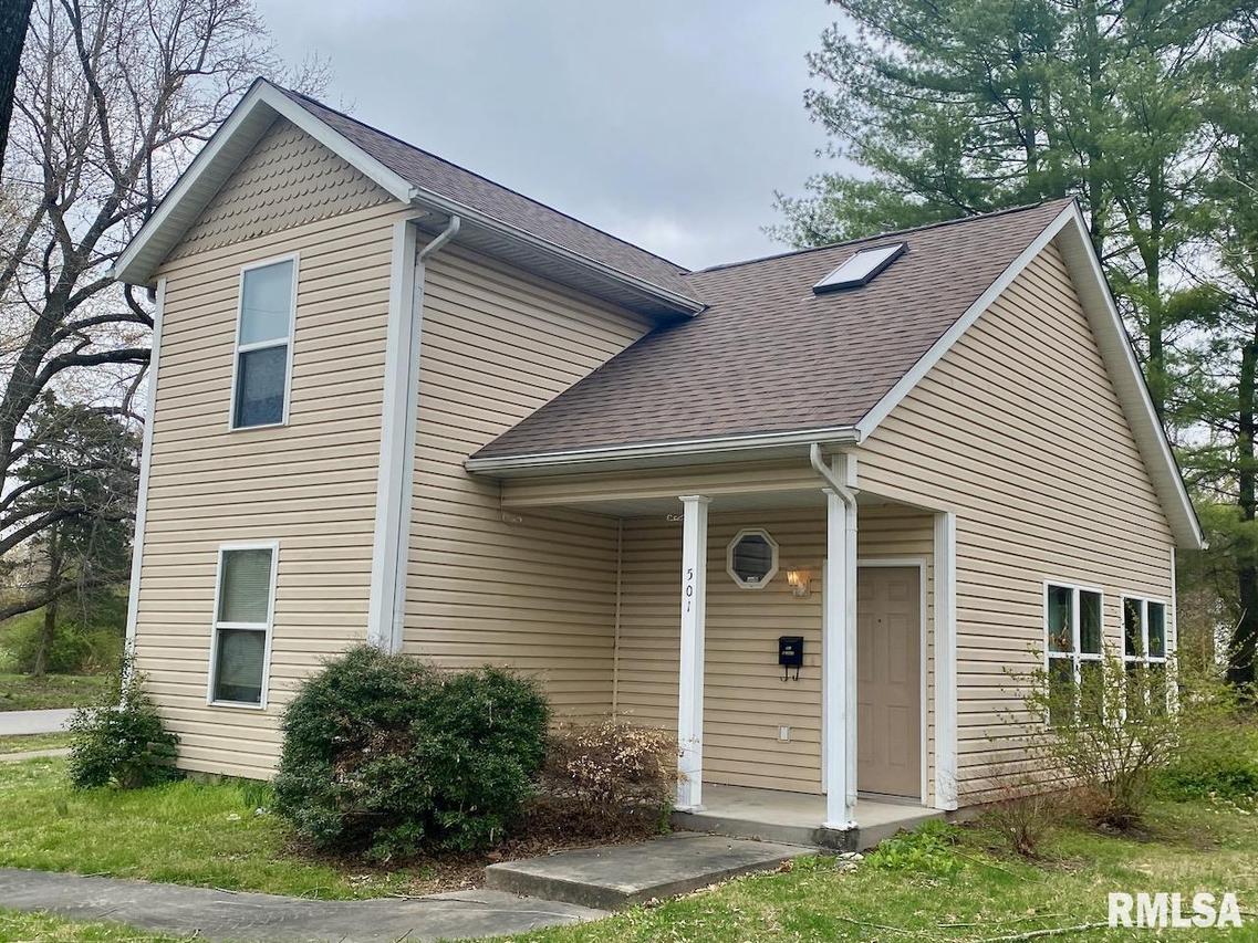 501 S James St., Carbondale, IL 62901