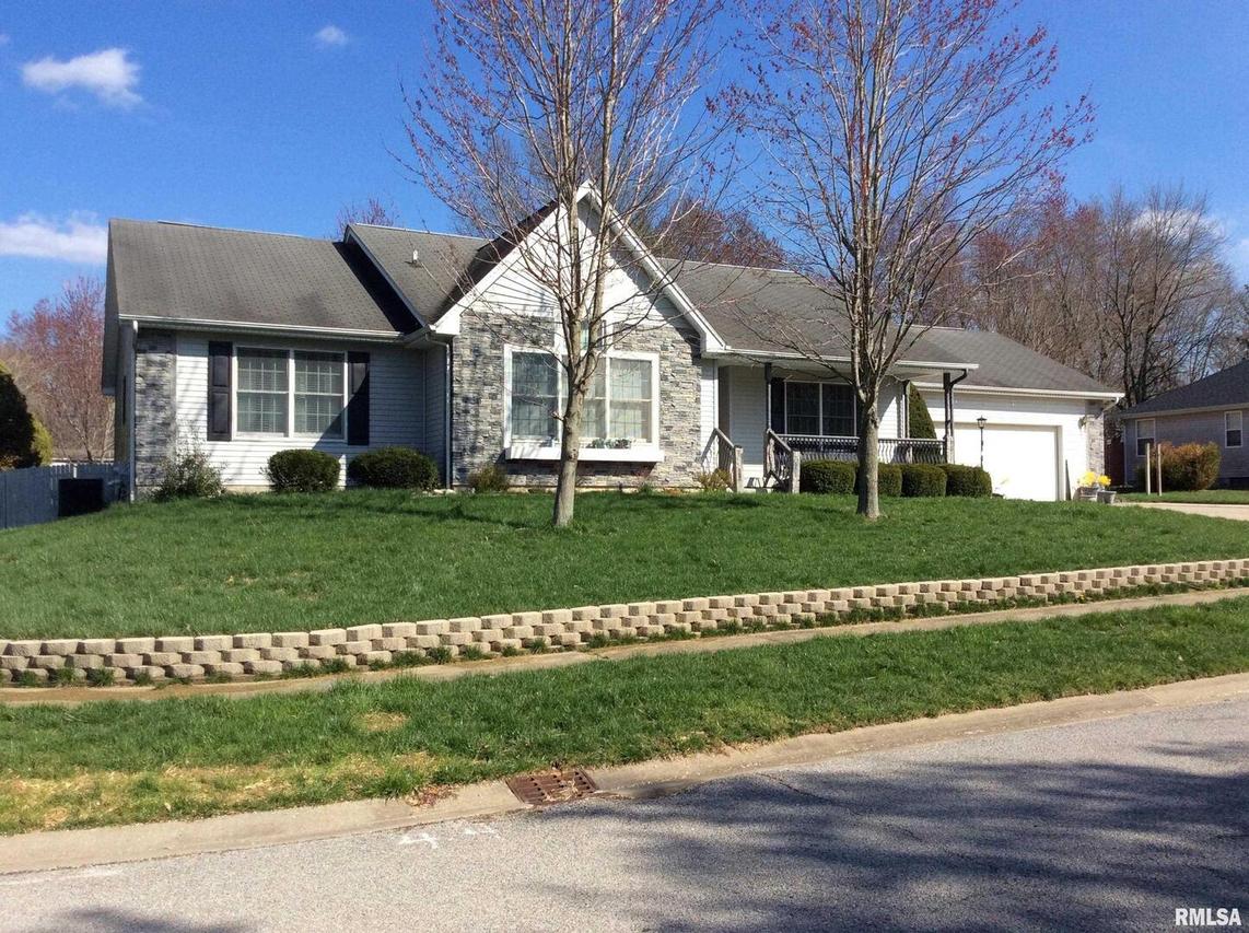 8 Hunters Ridge Dr., Mt Vernon, IL 62864